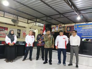 Wakil Bupati Katingan Firduas saat menghadiri kegiatan Musyawarah Luar Biasa (Munaslub) Dewan Pimpinan Cabang (DPC) Asosiasi Badan Permusyawaratan Desa Nasional (ABPEDNAS) yang berlangsung di Aula Kecamatan Katingan Hilir pada Sabtu, 30 Agustus 2025