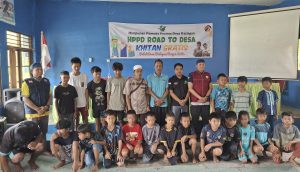 Anak - anak poto bersama pengurus HPPD sebelum khitanan massal gratis di laksanalan di Desa Luwuk Kanan, Kecamatan Tasik Payawan, pada Jumat, 5 September 2025.
