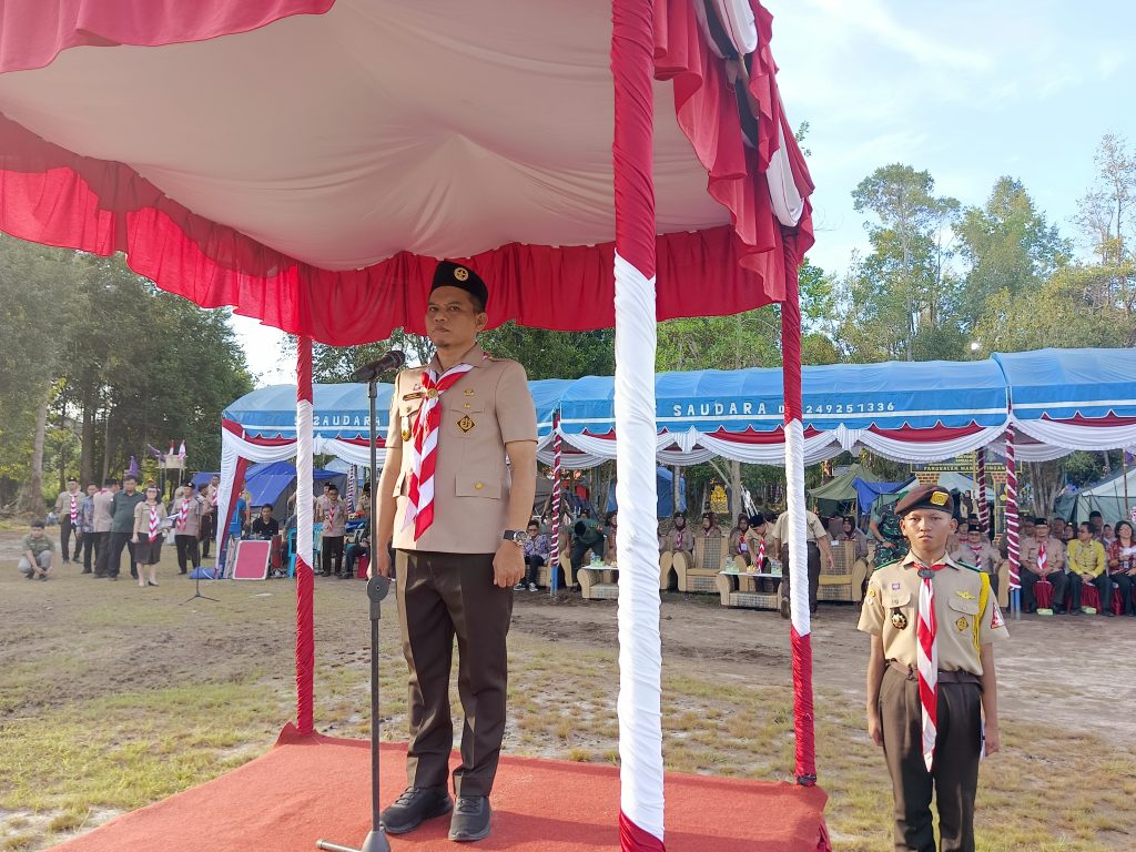 Wakil Bupati Katingan, Firdaus dalam sambutannya membuka kegiatan Kemah Besar Pramuka dan Jambore Cabang Gerakan Pramuka Kwartir Cabang Katingan.