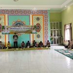 Pj) Sekretaris Daerah (Sekda) Katingan Christian Rain, saat mebacakan sambutan Bupati Katingan Saiful, pada Acara pelepasan berlangsung khidmat di Gedung LPTQ Katingan, Kamis (13/11/2025).
